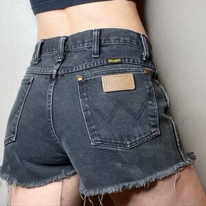 Wrangler | Black Raw Hem Denim Shorts Size 27